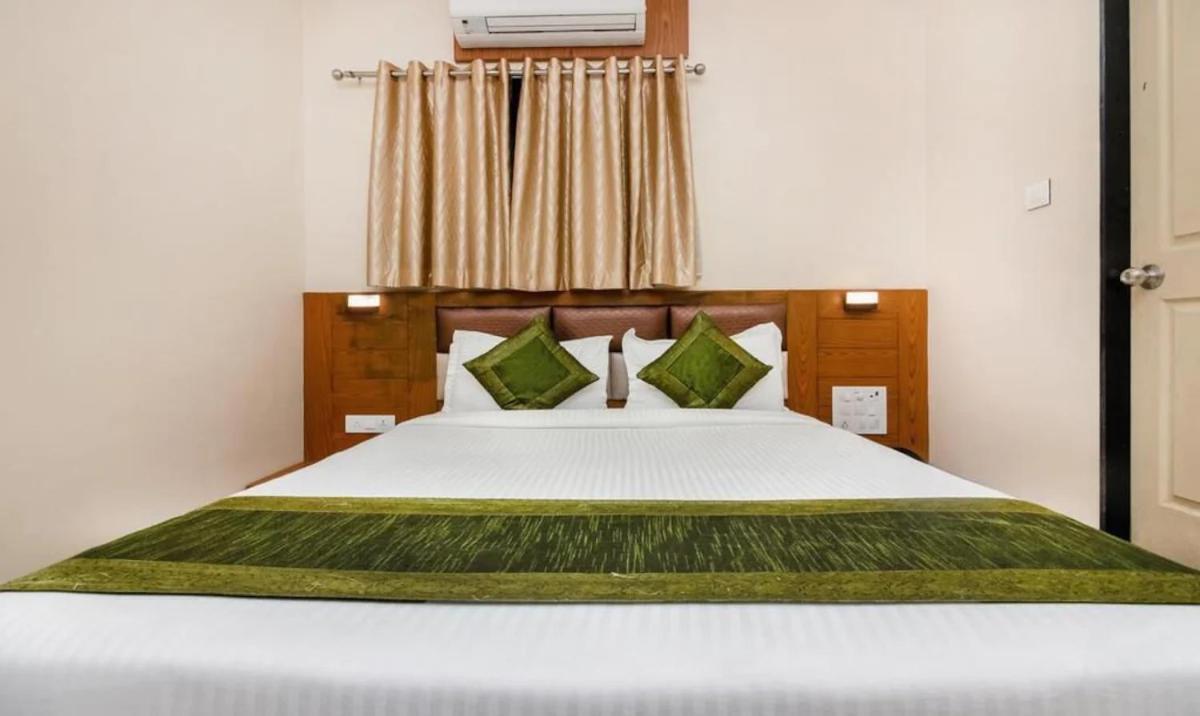 Hotel Volga Plaza มุมไบ ภายนอก รูปภาพ